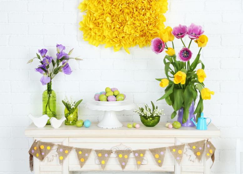 Bloemen als decoratie voor Ostara