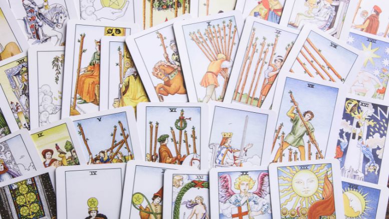 Je eigen Tarot deck